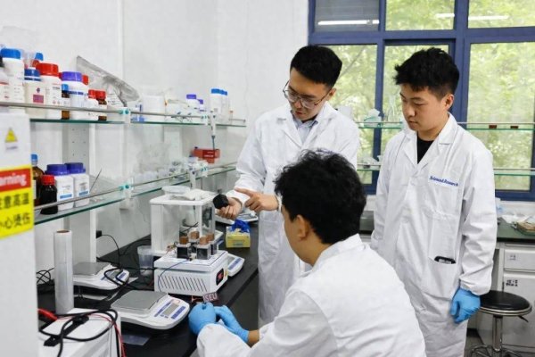 股票低息配资 水泥能发电？中国科学家首创→